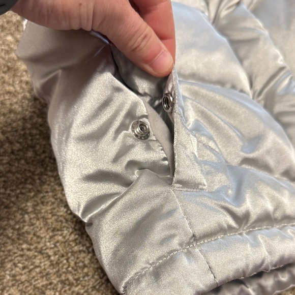 GAP Metallic Silver Vest with Light Blue Lining - Picture 4 of 13